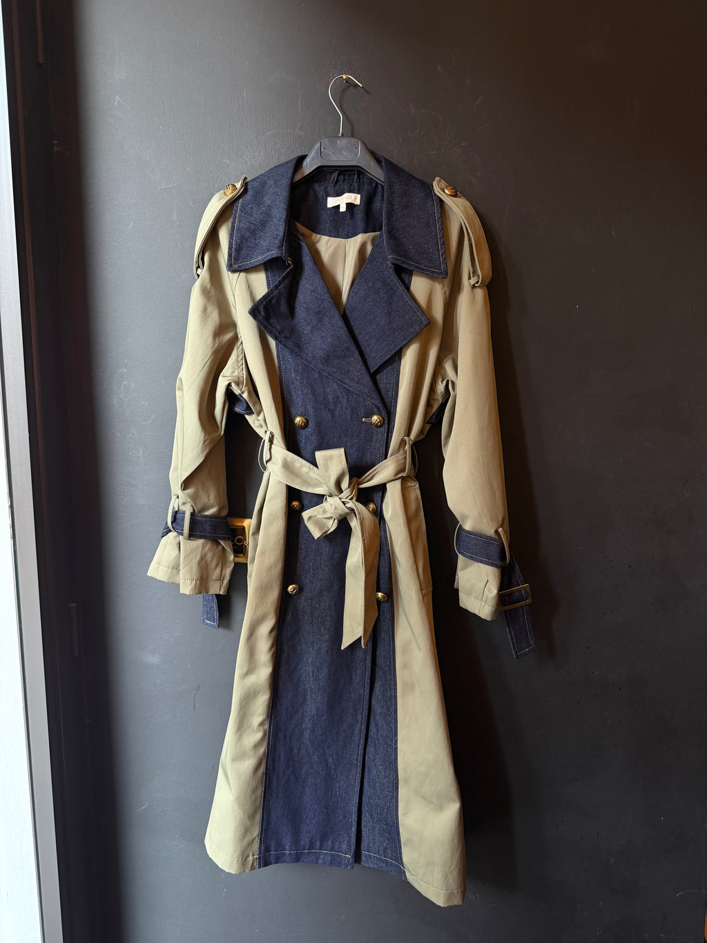 Trench lungo