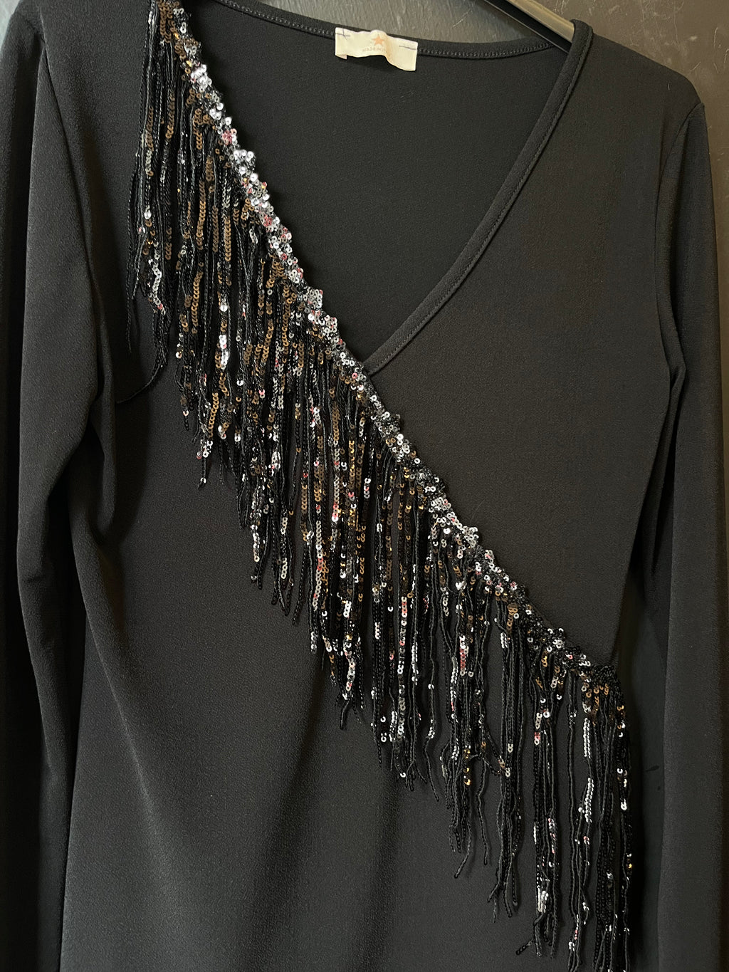 T-shirt con frange paillettes