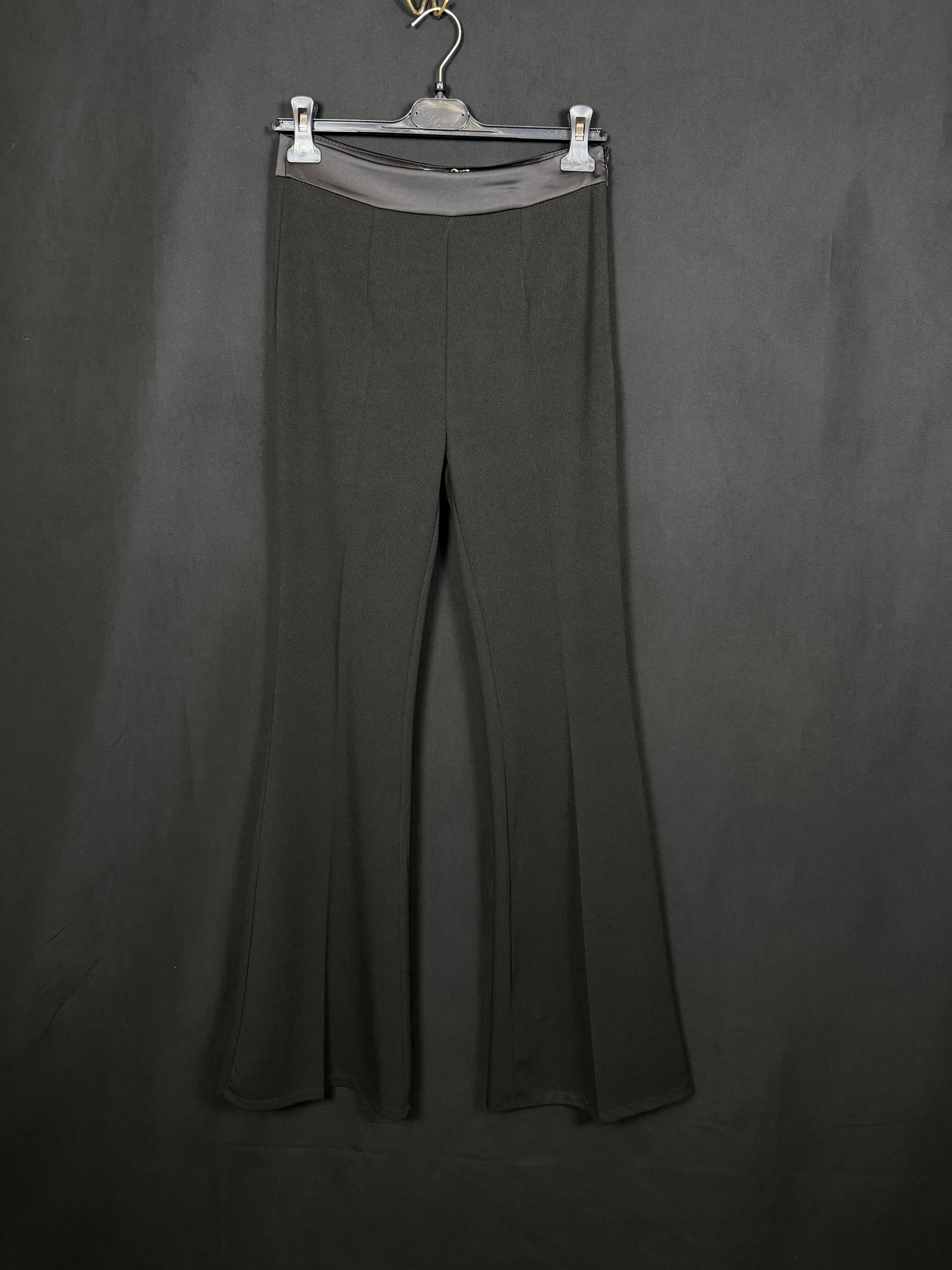 Pantaloni tailleur