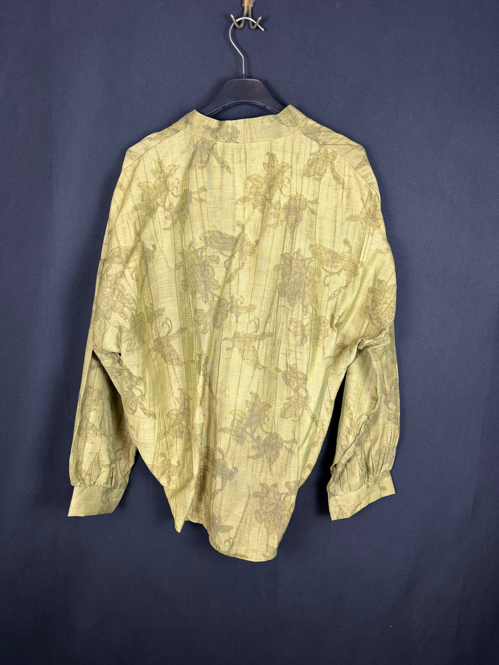 Camicia tono su tono